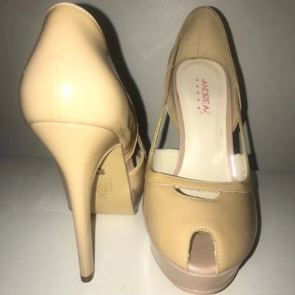 High heels - Picture 3 of 4